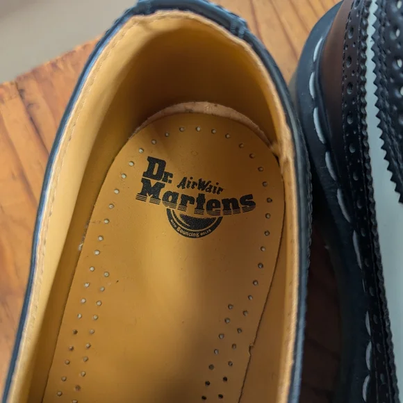 Doc Martens - Picture 2 of 4
